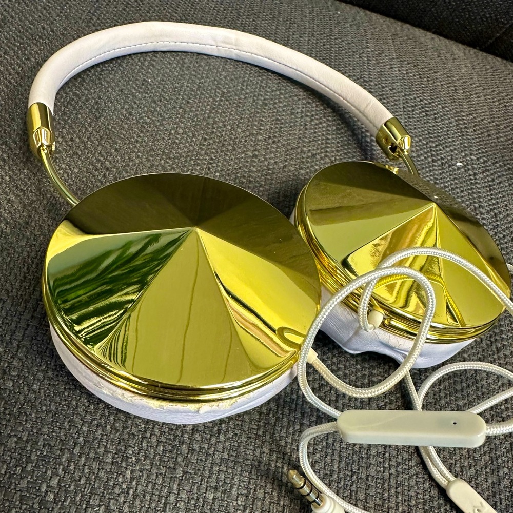 Frends Taylor Over-The-Ear Headphones, White and Gold.